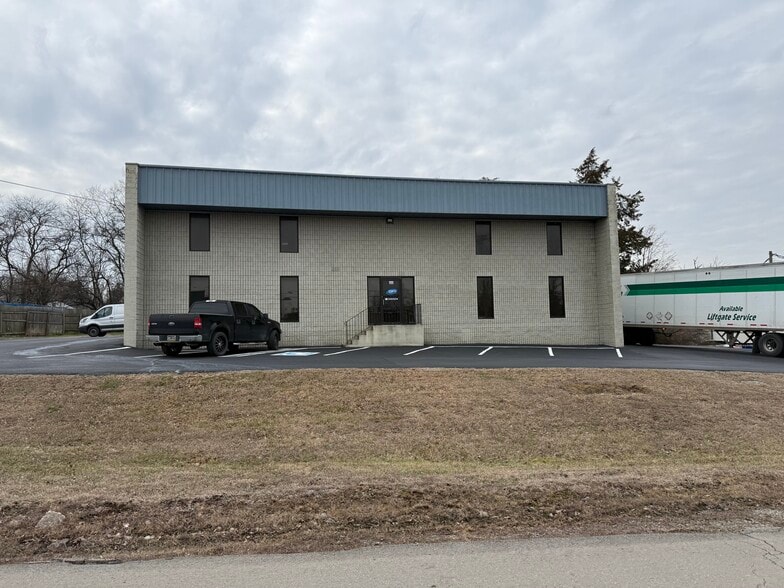 More Photos Of 111 Wheeler St, La Vergne Warehouse For Lease