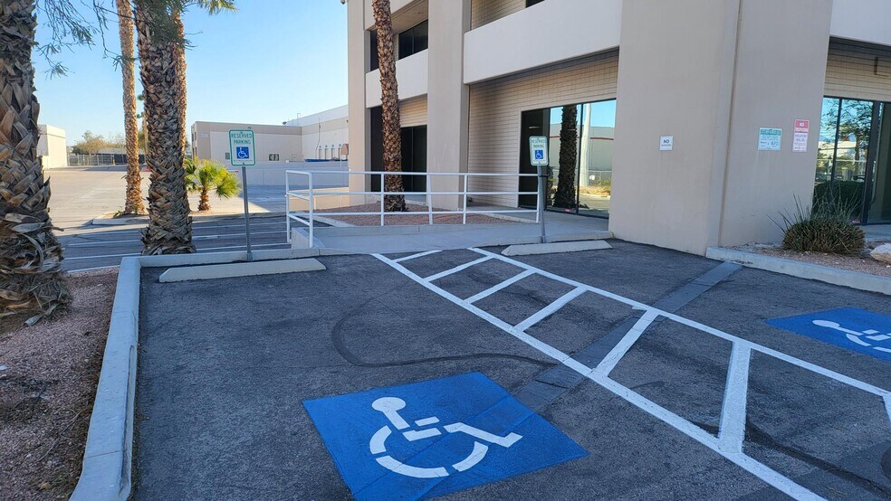 More Photos Of 3325-3326 W Oquendo Rd, Las Vegas Warehouse For Lease