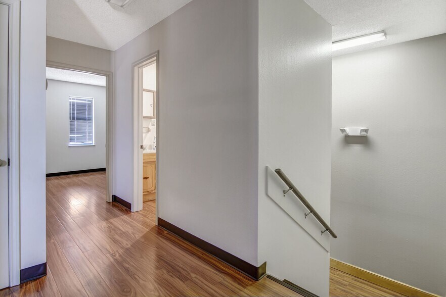 More Photos Of 400 N Ridgeway Dr, Cleburne Medical For Sale