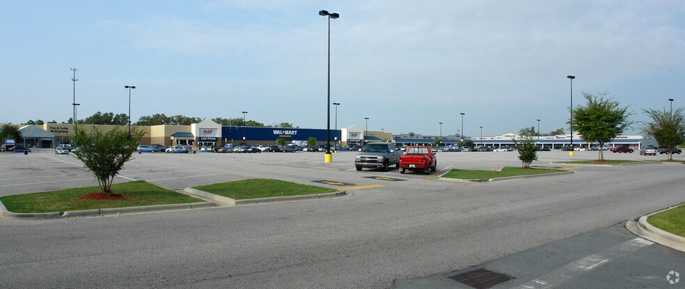 More Photos Of 7707-7711 S Raeford Rd, Fayetteville General Retail For Sale