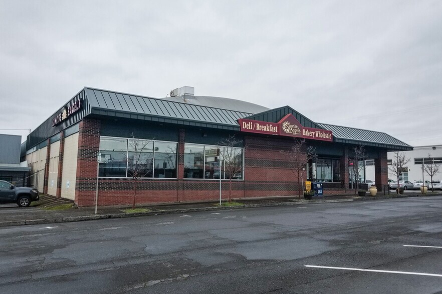 More Photos Of 808 Harney St, Vancouver Storefront Retail Office For Lease