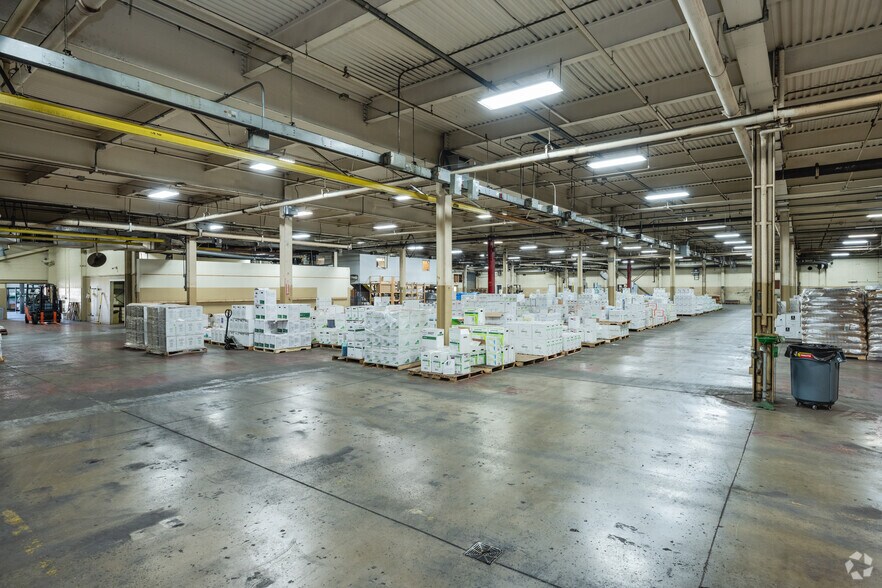 More Photos Of 1801 Rutherford Rd, Greenville Light Manufacturing For Lease