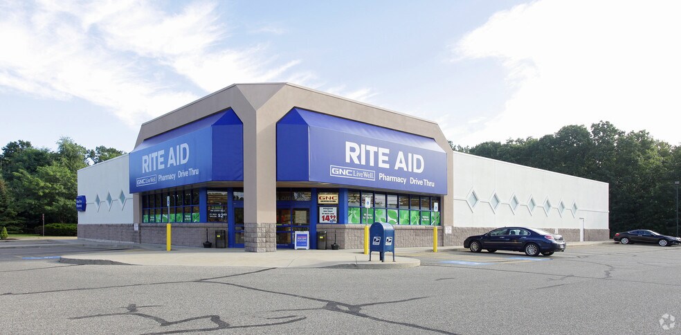 Primary Photo Of 1950 W Centre Rd, Portage Drugstore For Lease