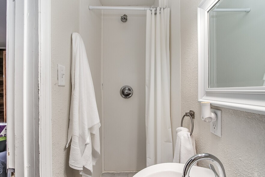 More Photos Of 600 Central Ave, Cheyenne Apartments For Sale