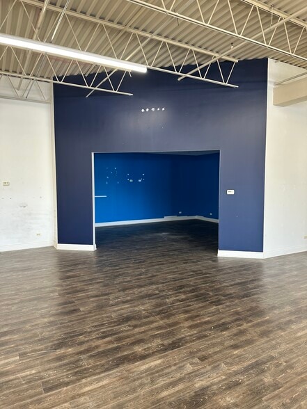 More Photos Of 14700-14738 S Cicero Ave, Midlothian Unknown For Lease