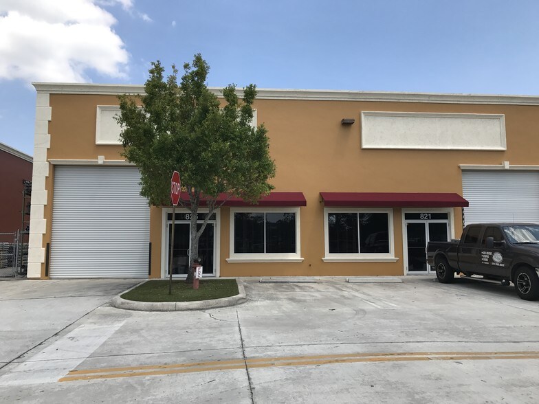 More Photos Of 801-825 SW Enterprise Way, Stuart Warehouse For Lease