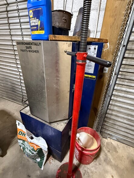 More Photos Of 69 Railroad Ave, Dora Specialty For Sale