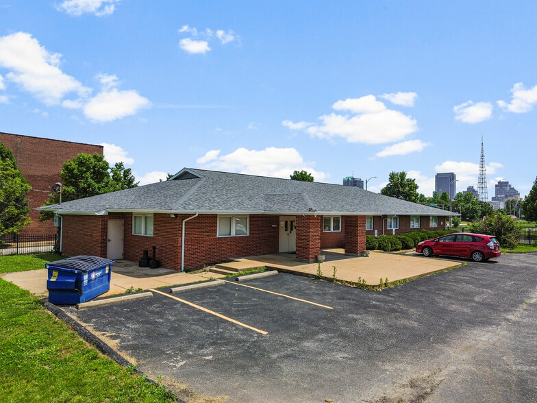 Primary Photo Of 1451 Mullanphy St, Saint Louis Office For Sale