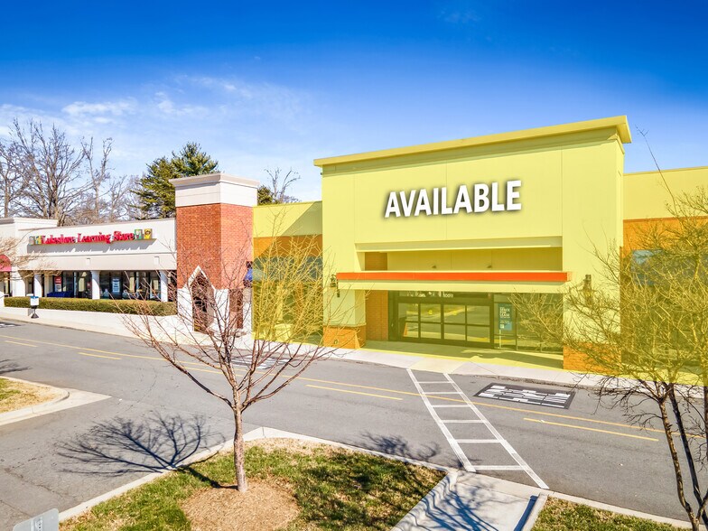 More Photos Of 9905-10101 E Independence Blvd, Matthews Unknown For Lease