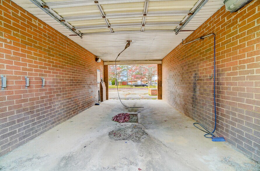 More Photos Of 133 W Hebble Ave, Fairborn Carwash For Sale