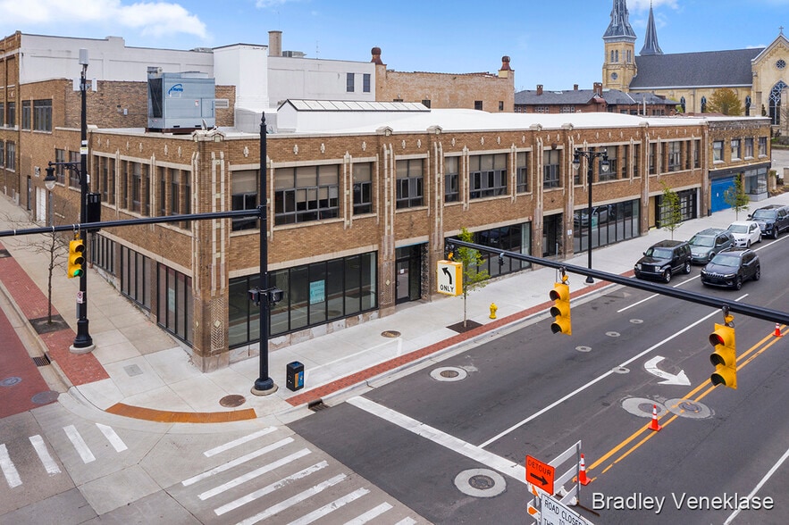 More Photos Of 200 S Division Ave, Grand Rapids Storefront Retail Office For Lease