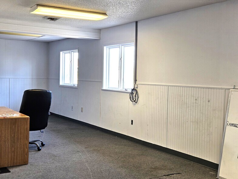 More Photos Of 3239 Christy Way S, Saginaw Office For Sale