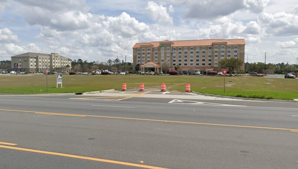 Primary Photo Of 1815-1817 W Hill Ave, Valdosta Land For Sale