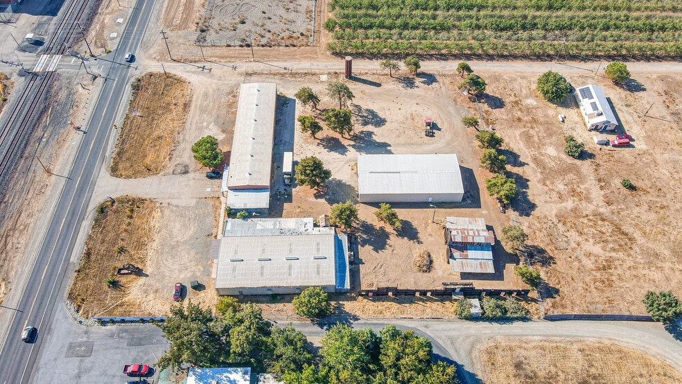 More Photos Of 4520 E Hwy 140, Merced Warehouse For Lease