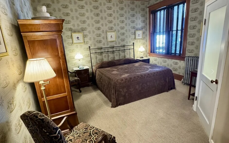 More Photos Of 600 N B St, Cripple Creek Hotel For Sale