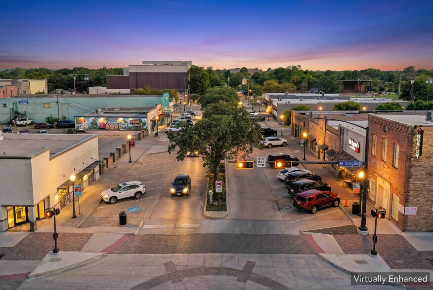 More Photos Of 109-111 S Main St, Irving Restaurant For Sale