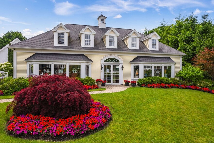 Primary Photo Of 307 Main St, Ogunquit Storefront For Sale