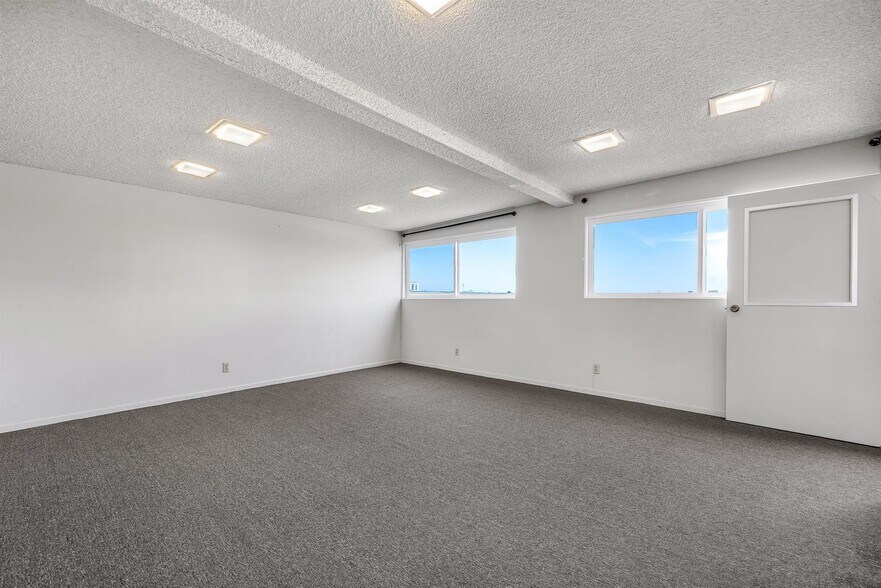 More Photos Of 23950 Madison St, Torrance Warehouse For Lease