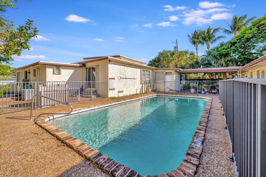 Primary Photo Of 2731 NE 1st Ter, Wilton Manors Apartments For Sale