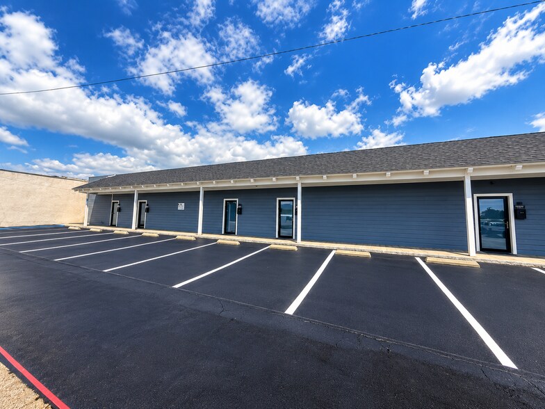 More Photos Of 1619-1623 S Minnie St, Santa Ana Flex For Lease