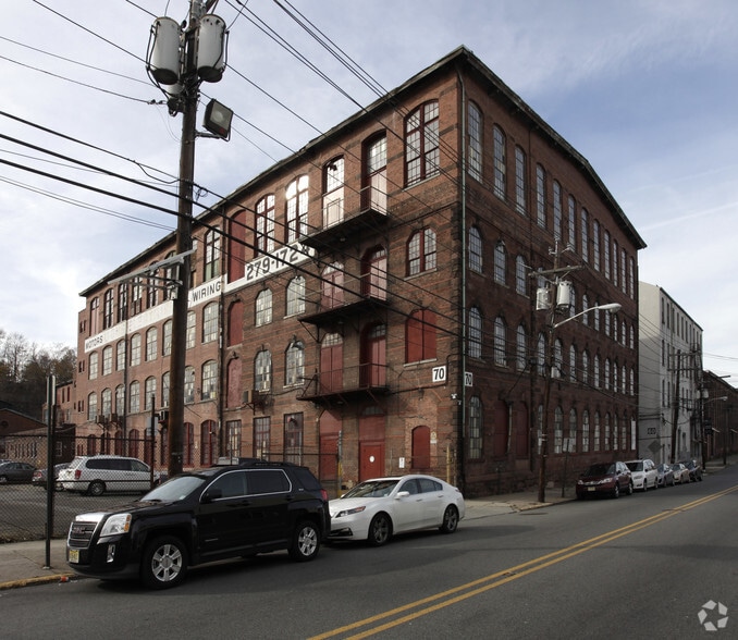 More Photos Of 70 Spruce St, Paterson Warehouse For Sale