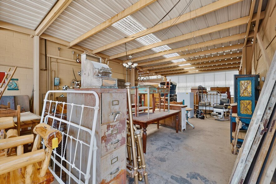 More Photos Of 2906 4th St NW, Albuquerque Warehouse For Sale