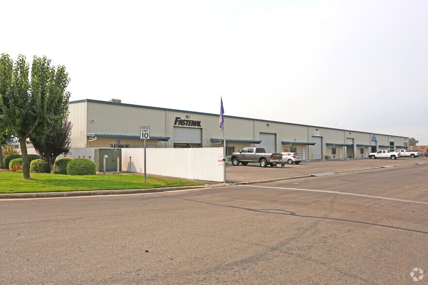 Primary Photo Of 2030 S Golden State Blvd, Fowler Warehouse For Lease