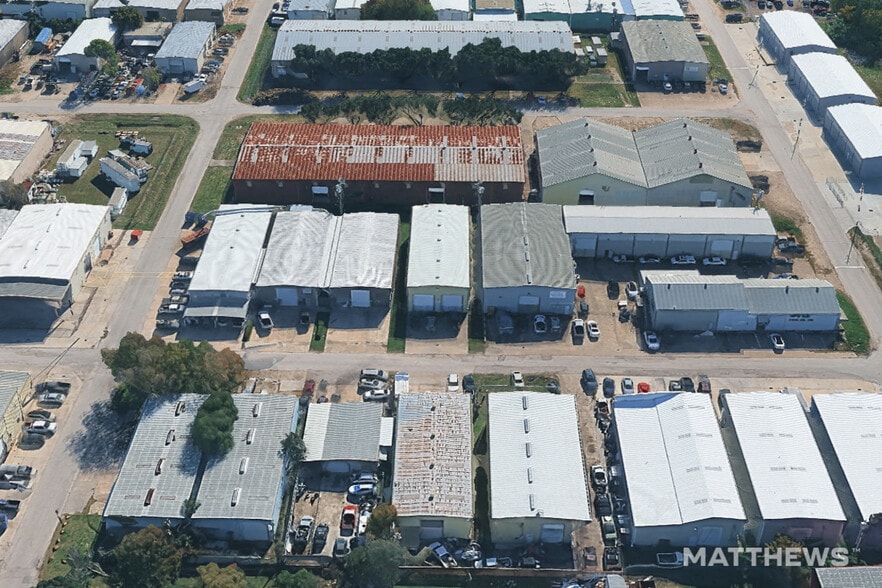 More Photos Of 1408 Illinois st, South Houston Industrial For Sale