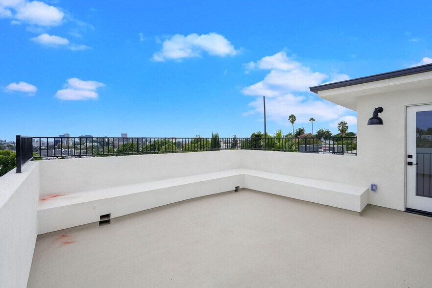More Photos Of 726 Robinson St, Los Angeles Apartments For Sale