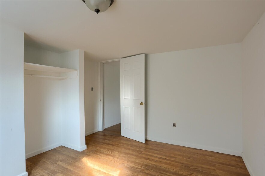 More Photos Of 145 Chamberlaine Ave, Pottsville Restaurant For Sale