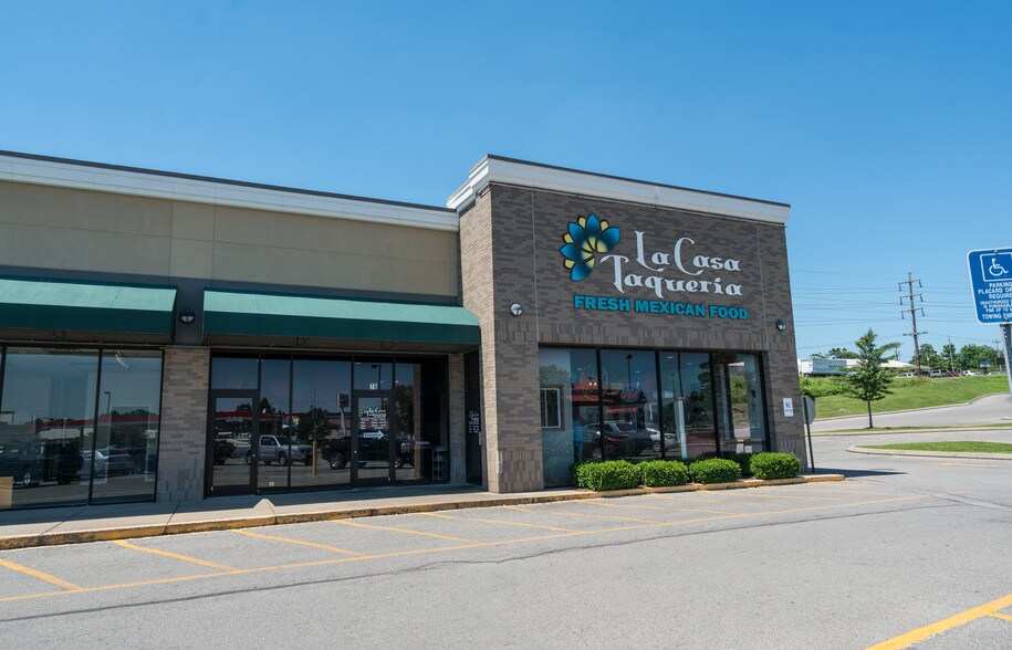 More Photos Of 74-112 Dover Crossing Rd, Clarksville General Retail For Lease