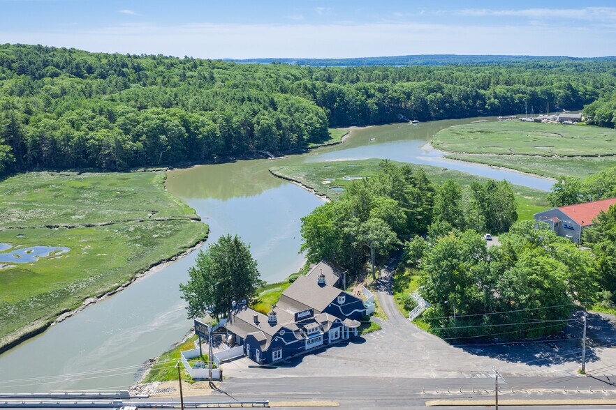 More Photos Of 1335 US ROUTE 1, Yarmouth Restaurant For Sale