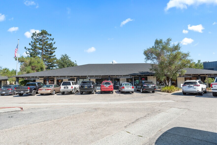 More Photos Of 14 Victor Sq, Scotts Valley Unknown For Lease