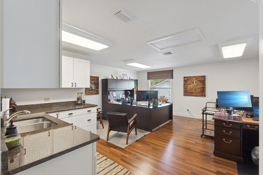 More Photos Of 1150 N Ronald Reagan Blvd, Longwood Office Residential For Sale