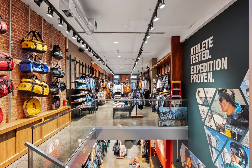 More Photos Of 1515 Walnut St, Philadelphia Storefront Retail Office For Lease