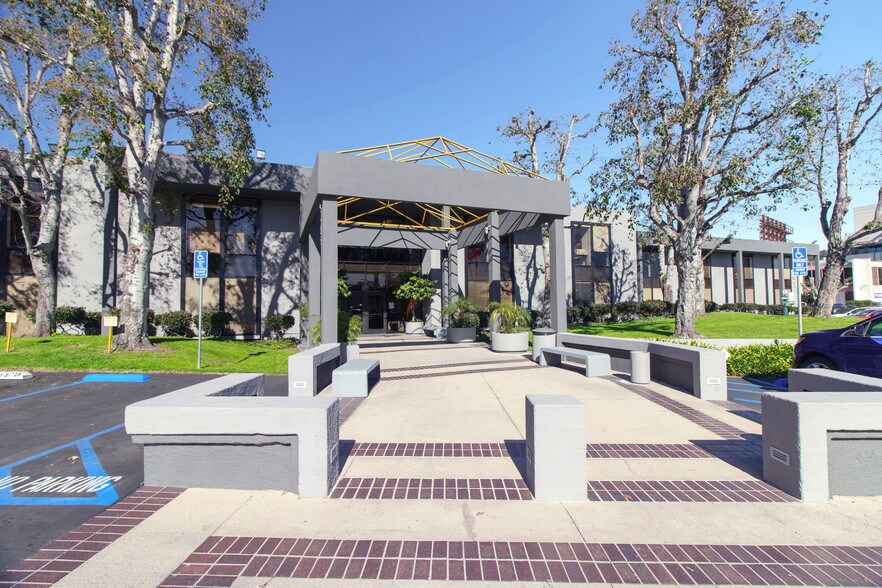 More Photos Of 5301 Beethoven St, Playa Vista Office For Lease