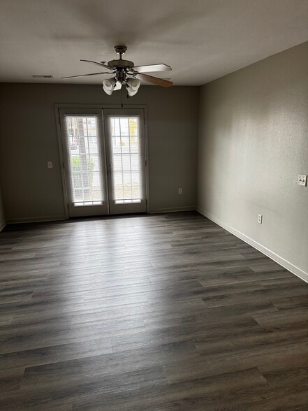 More Photos Of 1325 S Lillian Ave, Bolivar Apartments For Sale