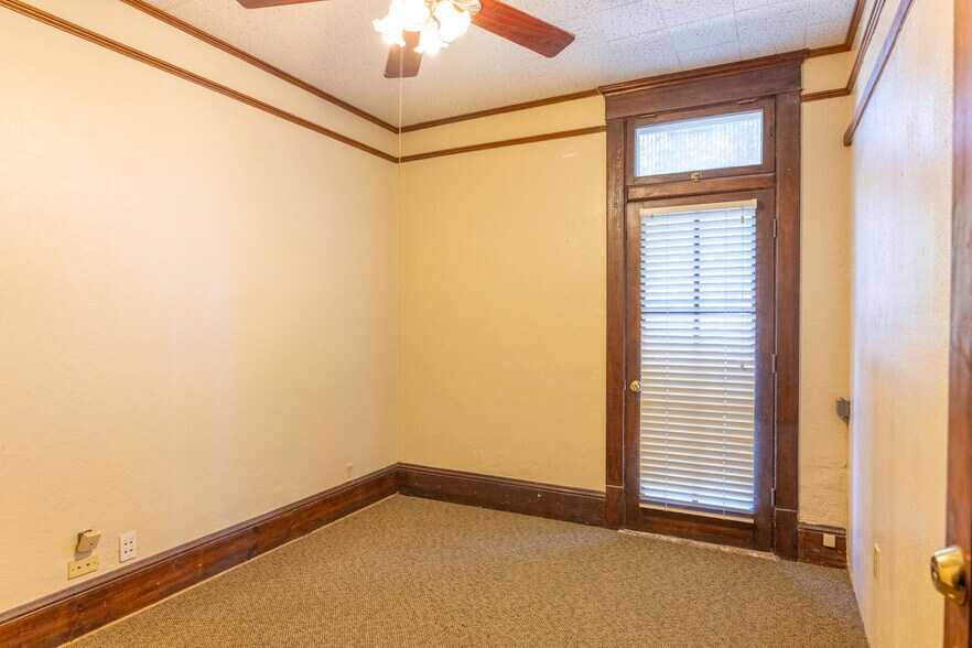 More Photos Of 1 E Apache St, Wickenburg Office For Sale