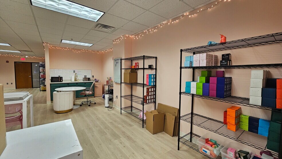 More Photos Of 822 Kumho Dr, Fairlawn Medical For Sale