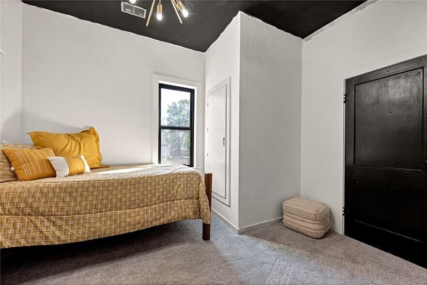 More Photos Of 510 E Madison Ave, Berryville Religious Facility For Sale