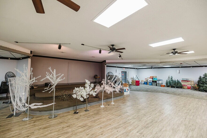 More Photos Of 2350 E 8th St, Hays Freestanding For Sale