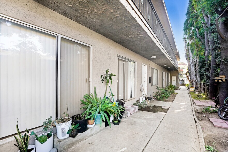 More Photos Of 12757 Caswell Ave, Los Angeles Apartments For Sale