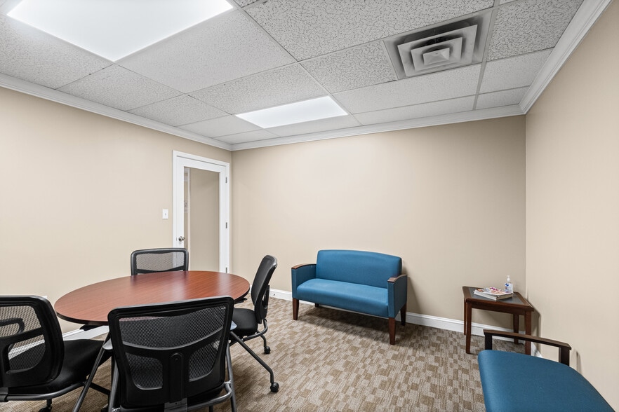 More Photos Of 10521 Judicial Dr, Fairfax Medical For Sale