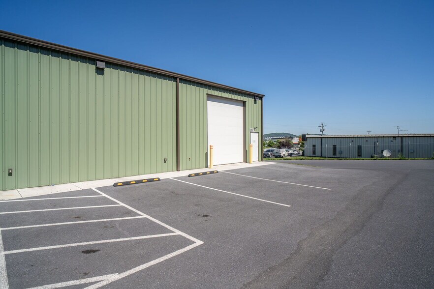 More Photos Of 1571 Pleasants Dr, Mount Crawford Warehouse For Lease