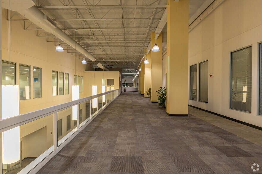 More Photos Of 5701 E Hillsborough Ave, Tampa Office For Lease