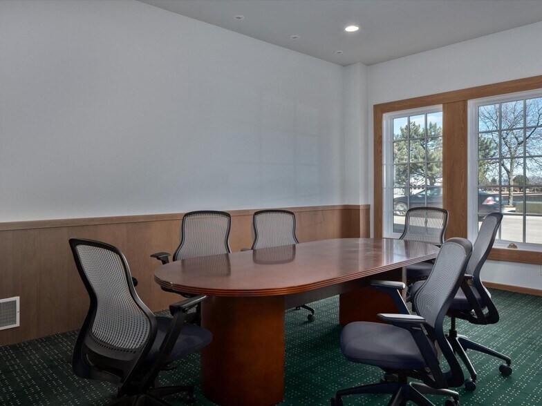 More Photos Of 812-814 S 8th St, Manitowoc Office Residential For Sale