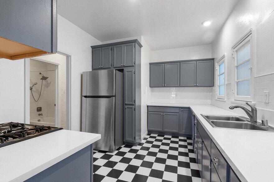 More Photos Of 327 N Ogden Dr, Los Angeles Apartments For Sale