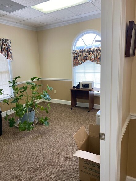 More Photos Of 659 Emory Valley Rd, Oak Ridge Office For Lease