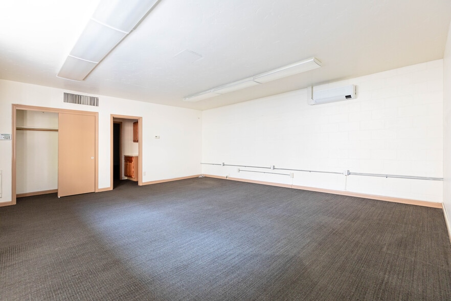 More Photos Of 2523 J St, Sacramento Loft Creative Space For Sale