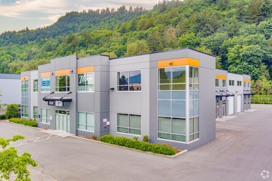 Primary Photo Of 43923 Progress Way, Chilliwack Warehouse For Lease